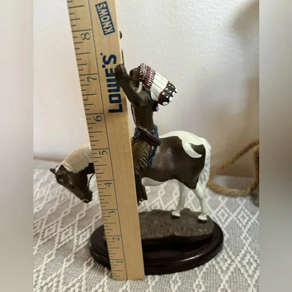 Deliverance Chuck Ren The Hamilton Collection, Bronze Statue 1993. Warrior. - Picture 8 of 9